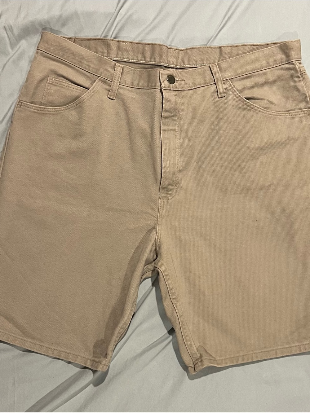 Wrangler Men's Tan Flat-Front Shorts